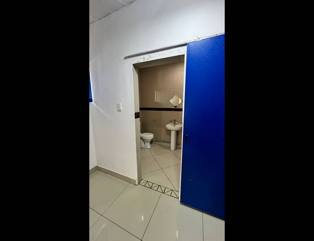 200M² OFFICE TO LET IN MORNINGSIDE